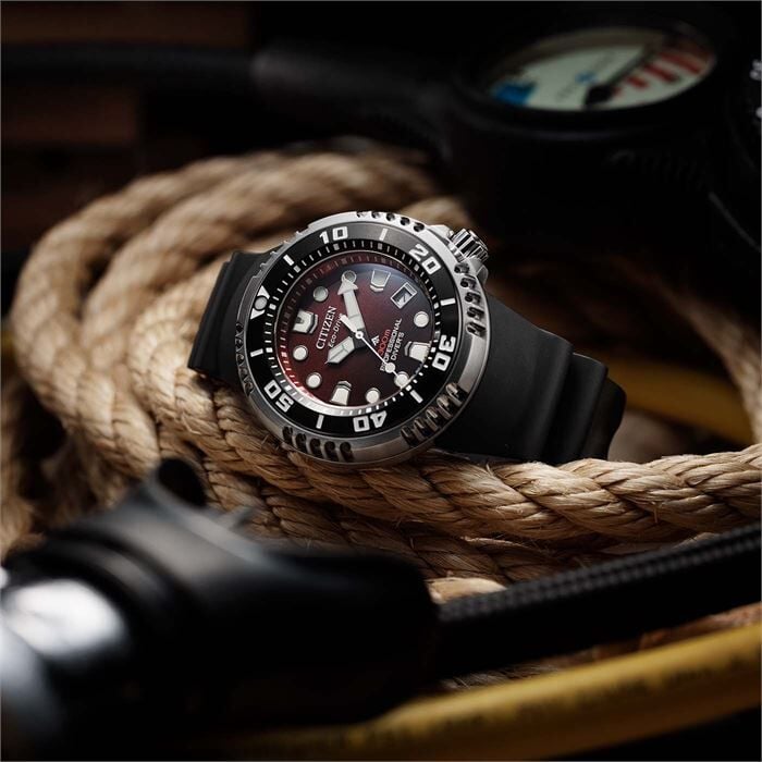 Citizen Professional Diver 300m Burgundy Edition BN1024-01Z Eco-Drive Erkek Kol Saati